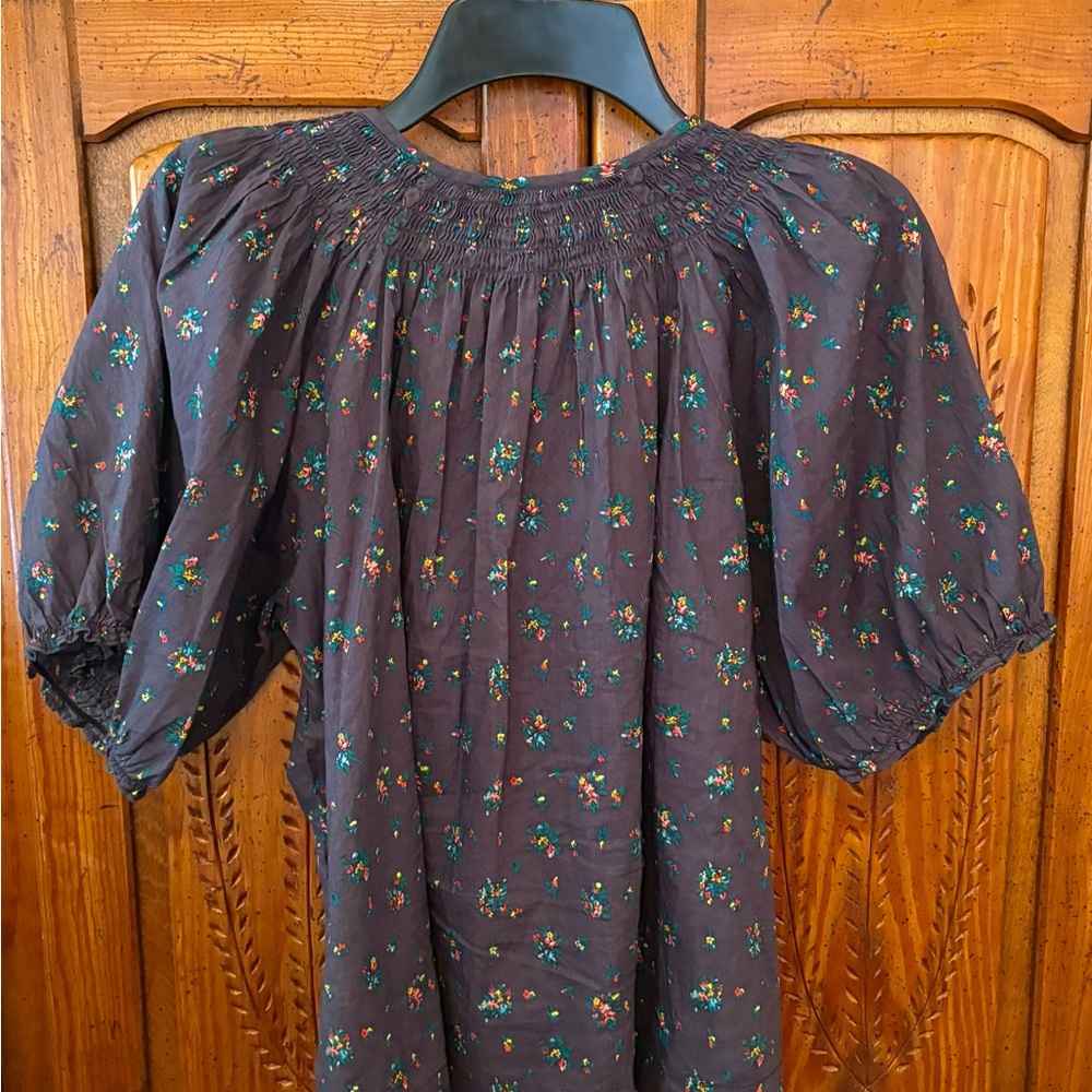 THE GREAT Sleep. The Smocked Top in Navy Posy Floral. Size 1 - Picture 5 of 5